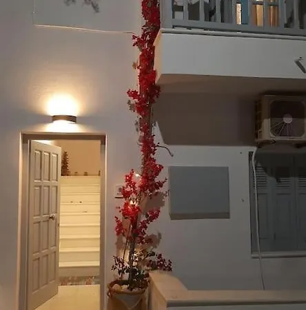 펜션 Faro Del Mar Naxos City