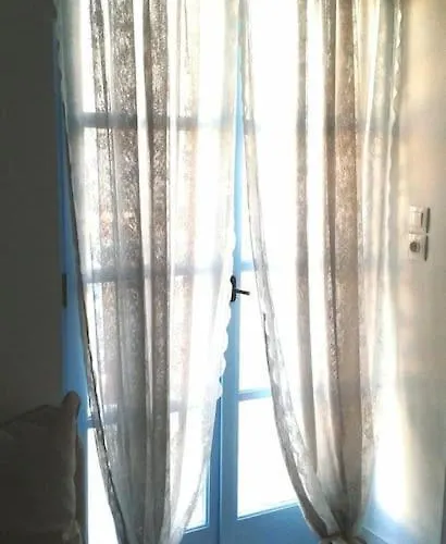 Faro Del Mar 펜션 Naxos City