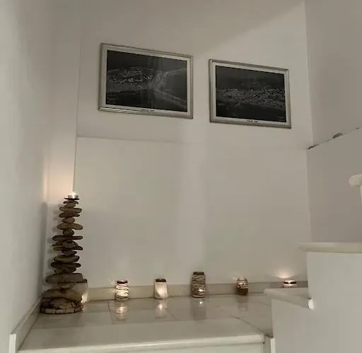 펜션 Faro Del Mar Naxos City